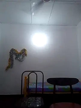 Snapshot of Expose_Queen chatting on 07-15-26, 06:35 Expose Queen online show from 07-15-26, 06:35