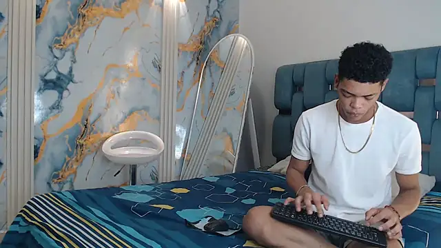 EMPIRE BOYS1 online show from 05-20-26, 07:20