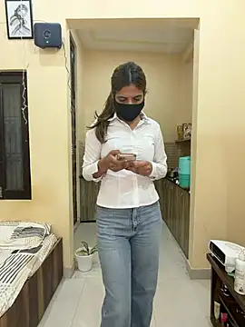 Snapshot of deepikaa_aroraa chatting on 02-27-26, 10:04 deepikaa aroraa online show from 02-27-26, 10:04