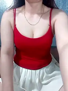 Snapshot of LeanaLy chatting on 05-31-26, 11:28 LeanaLy online show from 05-31-26, 11:28