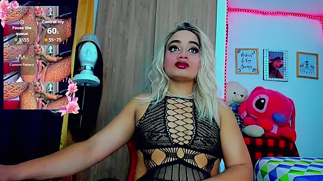 Snapshot of Sofiabigcock22 chatting on 07-17-26, 11:17 Sofiabigcock22 online show from 07-17-26, 11:17