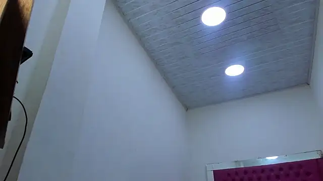 VioletGil Party  online show from 12-18-25, 07:53