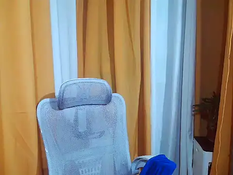 Snapshot of ellah_morenax chatting on 03-26-26, 12:11 ellah morenax online show from 03-26-26, 12:11