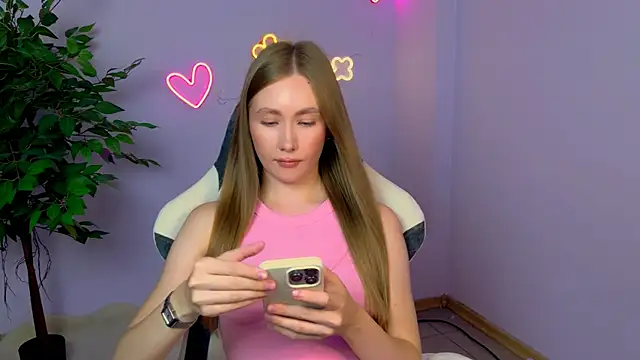 EllyColins online show from 07-10-26, 03:55