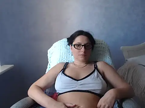 LuckyLisa23 online show from 06-27-26, 09:36