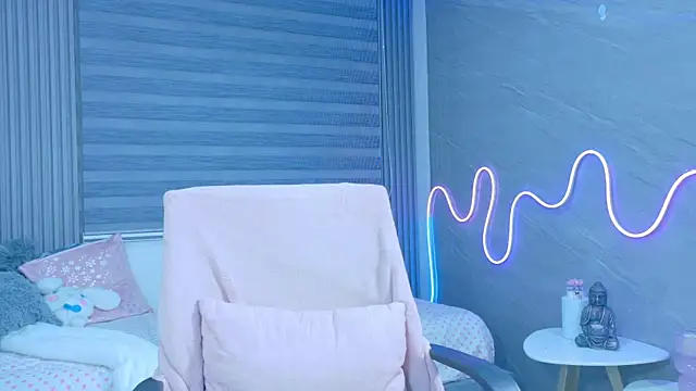 Naaomi cute online show from 10-25-25, 08:55