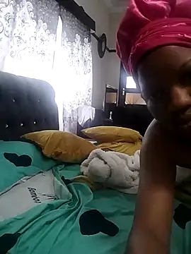 Snapshot of CaramelBoootie chatting on 01-17-26, 04:50 CaramelBoootie online show from 01-17-26, 04:50