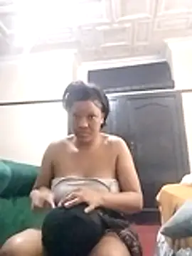 Snapshot of CaramelBoootie chatting on 04-01-26, 07:33 CaramelBoootie online show from 04-01-26, 07:33