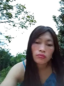 Snapshot of siusiu-00 chatting on 06-15-26, 11:56 siusiu-00 online show from 06-15-26, 11:56