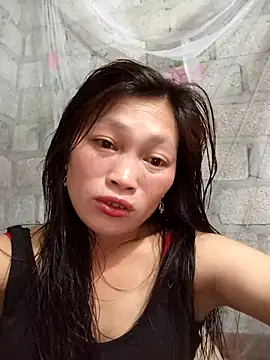Snapshot of siusiu-00 chatting on 06-27-26, 12:22 siusiu-00 online show from 06-27-26, 12:22