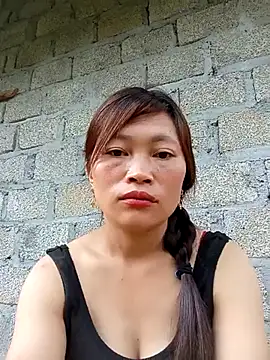 Snapshot of siusiu-00 chatting on 06-28-26, 12:27 siusiu-00 online show from 06-28-26, 12:27