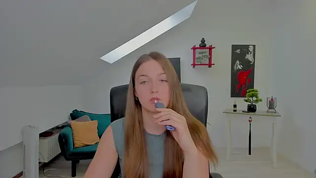 AnneWilsonn online show from 05-18-26, 06:52