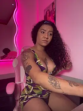 Snapshot of crespa_cute chatting on 03-28-26, 08:30 crespa cute online show from 03-28-26, 08:30