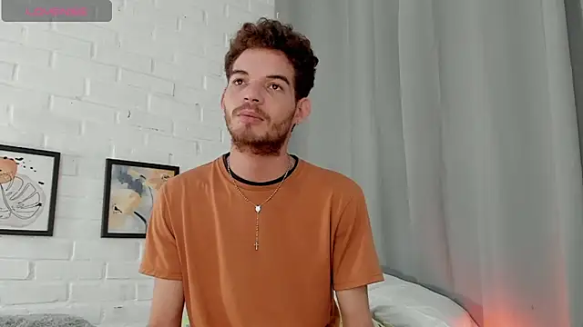 Snapshot of MATEO_HUNTER chatting on 01-16-26, 03:16 MATEO HUNTER online show from 01-16-26, 03:16