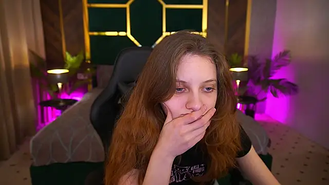 CuteeFoxy online show from 03-24-26, 01:49