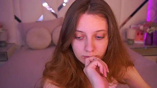 CuteeFoxy online show from 05-19-26, 12:55