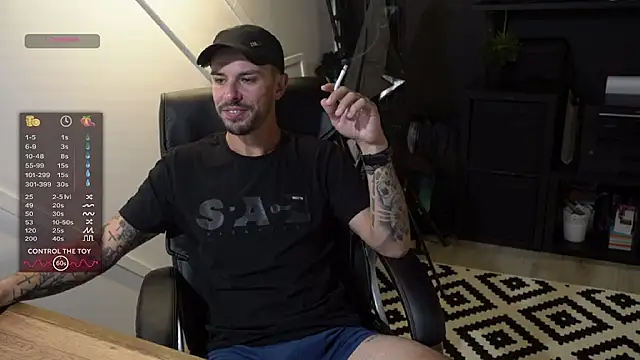 Snapshot of monsieurguitsxxx chatting on 07-13-26, 11:57 monsieurguitsxxx online show from 07-13-26, 11:57
