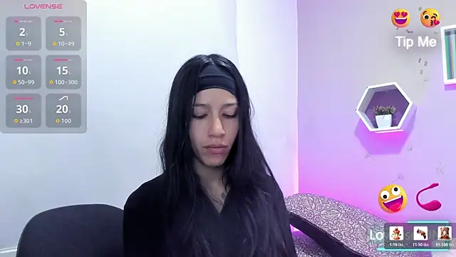 Snapshot of Laskhmi_ chatting on 06-10-26, 12:37 Laskhmi online show from 06-10-26, 12:37