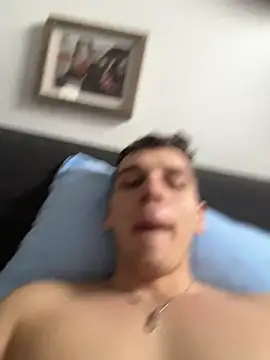 Snapshot of Hornsby181 chatting on 02-09-26, 01:37 Hornsby181 online show from 02-09-26, 01:37