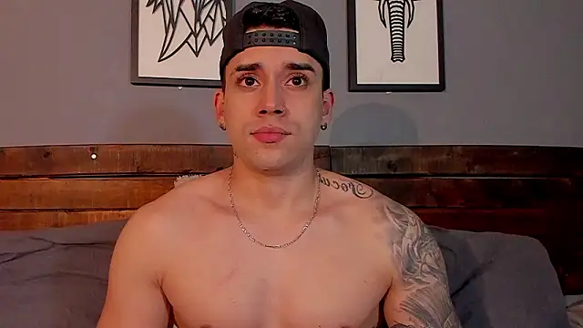 Snapshot of Mike_montoya01 chatting on 02-28-26, 01:39 Mike montoya01 online show from 02-28-26, 01:39