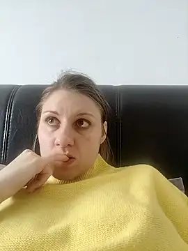 SandyCassie online show from 03-11-26, 12:33