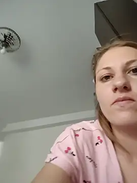Snapshot of SandyCassie chatting on 07-11-26, 07:33 SandyCassie online show from 07-11-26, 07:33