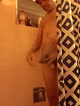 Snapshot of whitepony244 chatting on 10-21-25, 01:28 whitepony244 online show from 10-21-25, 01:28