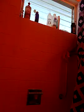 Snapshot of whitepony244 chatting on 10-28-25, 10:01 whitepony244 online show from 10-28-25, 10:01