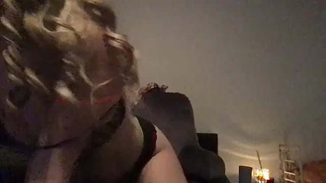 Snapshot of wet_alleycat chatting on 05-15-26, 06:42 wet alleycat online show from 05-15-26, 06:42