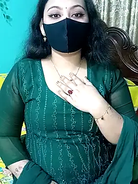 Snapshot of Porimoni22 chatting on 04-20-26, 01:36 Porimoni22 online show from 04-20-26, 01:36