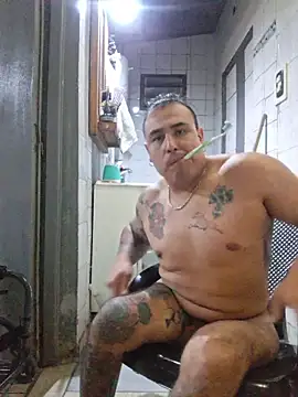 Snapshot of Rueditasss chatting on 01-08-26, 02:58 Rueditasss online show from 01-08-26, 02:58