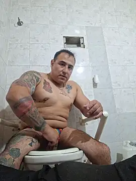 Snapshot of Rueditasss chatting on 02-11-26, 02:33 Rueditasss online show from 02-11-26, 02:33