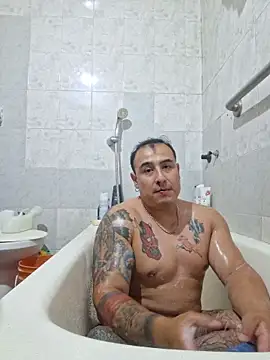 Snapshot of Rueditasss chatting on 02-12-26, 03:01 Rueditasss online show from 02-12-26, 03:01