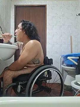 Snapshot of Rueditasss chatting on 04-02-26, 12:36 Rueditasss online show from 04-02-26, 12:36