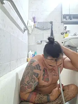 Snapshot of Rueditasss chatting on 04-08-26, 01:27 Rueditasss online show from 04-08-26, 01:27