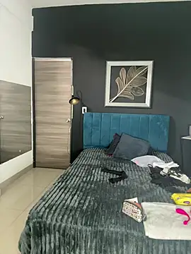 valentina herrrera online show from 04-07-26, 04:51