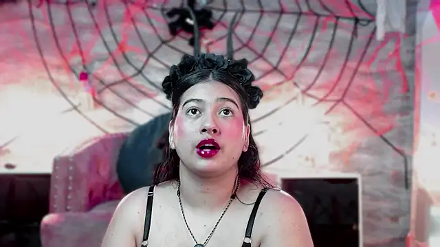 lilithst  online show from 10-29-25, 09:05