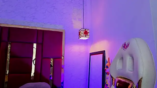 Snapshot of moon_winy chatting on 03-17-26, 11:46 moon winy online show from 03-17-26, 11:46