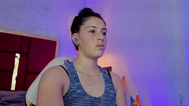 Snapshot of moon_winy chatting on 03-25-26, 11:16 moon winy online show from 03-25-26, 11:16