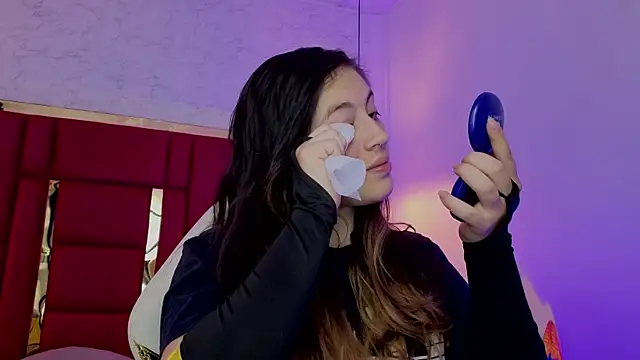 Snapshot of moon_winy chatting on 04-05-26, 07:11 moon winy online show from 04-05-26, 07:11