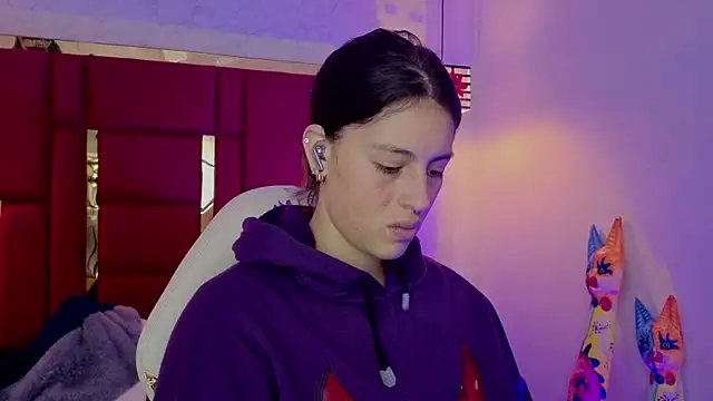 Snapshot of moon_winy chatting on 04-10-26, 11:59 moon winy online show from 04-10-26, 11:59