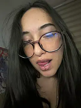 Snapshot of Kiss_Sophi chatting on 07-20-26, 11:40 Kiss Sophi online show from 07-20-26, 11:40