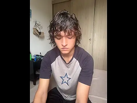 JoelnClouds online show from 05-19-26, 04:35
