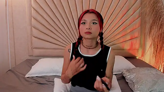 Emma duff online show from 11-22-25, 12:15