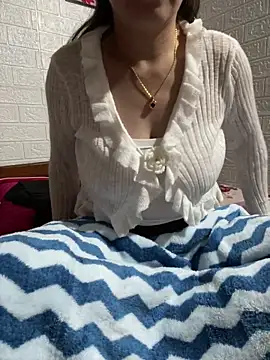 Snapshot of tabby-cat11 chatting on 03-09-26, 06:28 tabby-cat11 online show from 03-09-26, 06:28