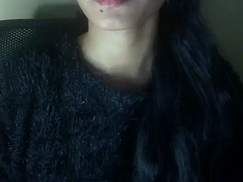 Snapshot of Shezi_N chatting on 07-14-26, 03:07 Shezi N online show from 07-14-26, 03:07