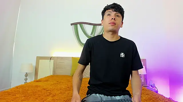 hoot booys  online show from 04-04-26, 09:23