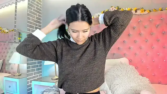 TanyaBello online show from 05-13-26, 04:21