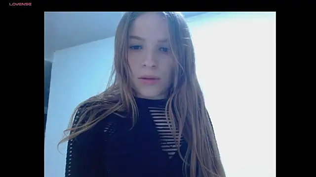 Snapshot of bambiluly chatting on 04-20-26, 12:02 bambiluly online show from 04-20-26, 12:02