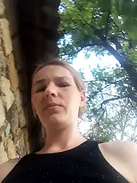 Snapshot of Coare_Cindy chatting on 05-23-26, 03:49 Coare Cindy online show from 05-23-26, 03:49
